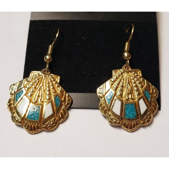 Vintage 1980's Signed COP co.90 Shell Dangle Enamal Gold Tone Earrings - Picture 9 of 15